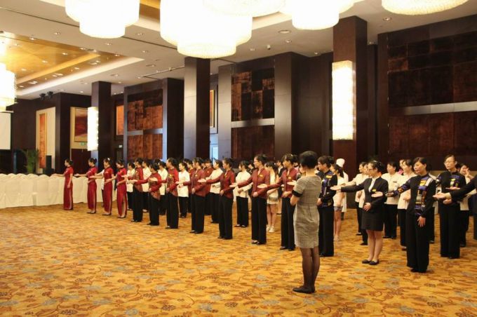 59e9c2d5d9b4e.jpg 服务员团队.jpg